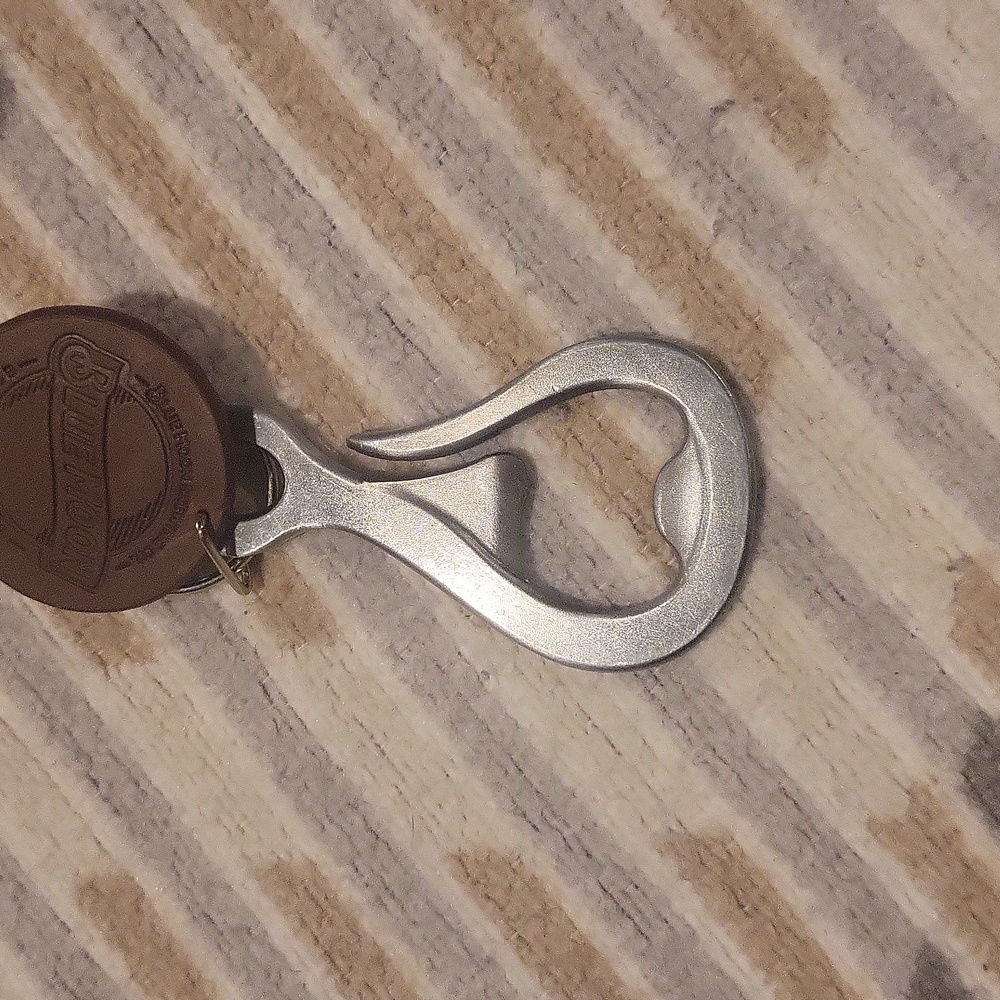 2 New Key Chains - Picture 3 of 4